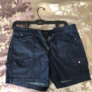 🔆 White House Black Market Cargo Shorts 🔆